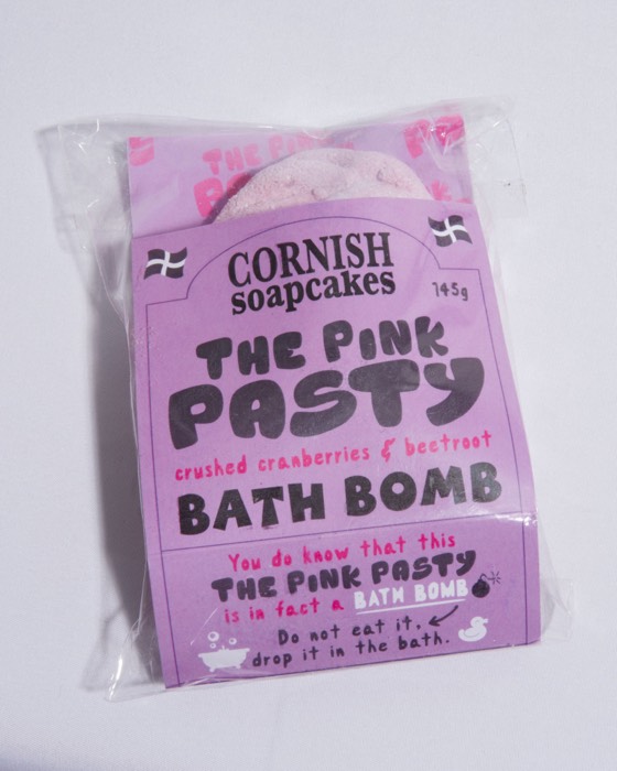 Cornish Soapcakes - On White Pack Shots - photography by Peaches Media