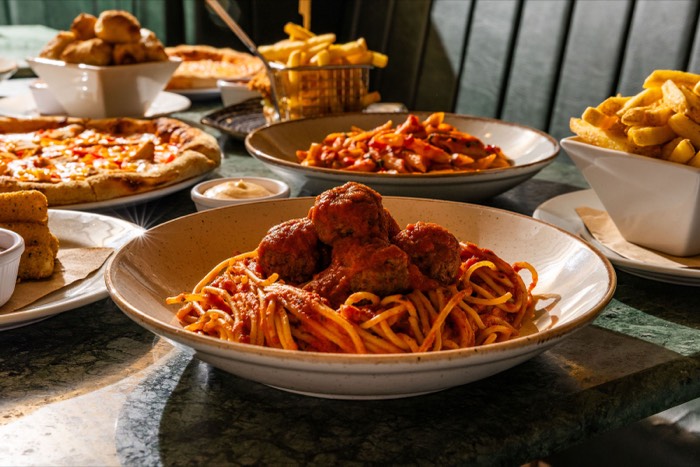 Rakuda - Deliveroo - photography by Peaches Media