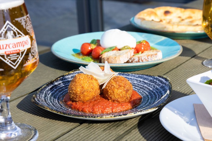 Rakuda - Outside - New Menu - photography by Peaches Media