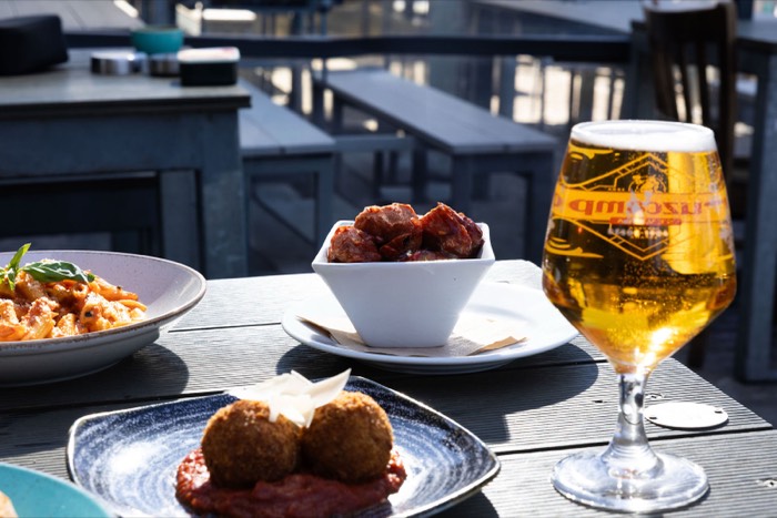 Rakuda - Outside - New Menu - photography by Peaches Media